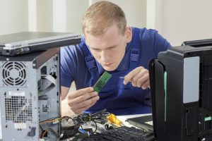 Преимущества ремонта компьютеров на дому