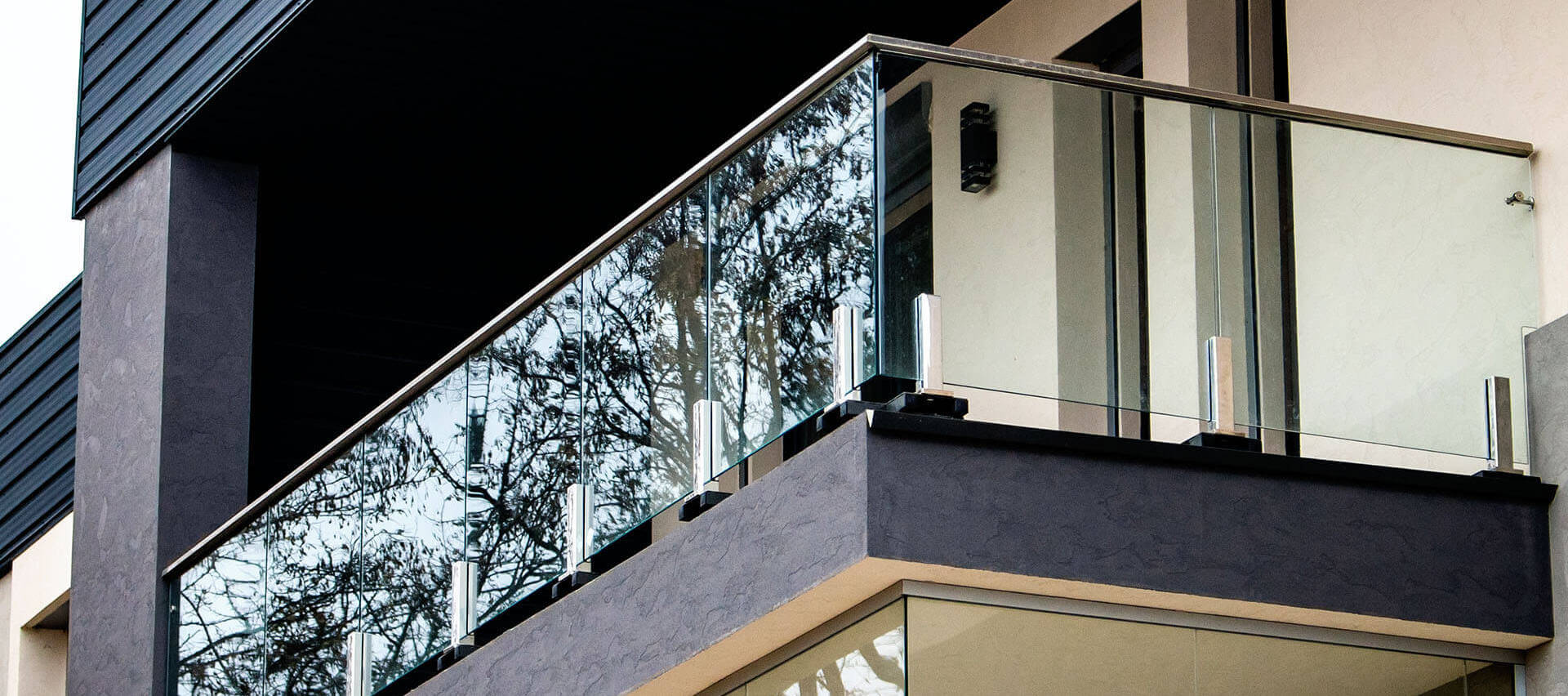 стеклянное ограждение балкона