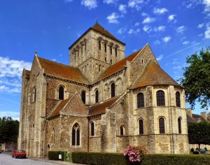 Средневековый стиль архитектуры: история и особенности